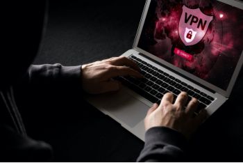 Роскомнадзор ограничил использование двух VPN-сервисов — под раздачу попали Opera VPN и VyprVPN